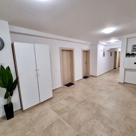 Family Apartments Sofia Bagian luar foto