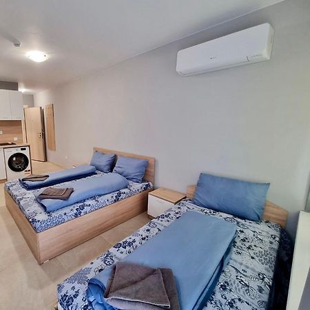 Family Apartments Sofia Bagian luar foto