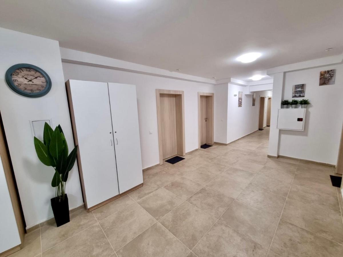 Family Apartments Sofia Bagian luar foto